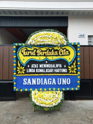Papan Bunga Duka di Pondok Kacang Barat